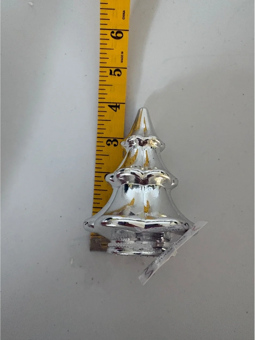 Small metallic glass tree